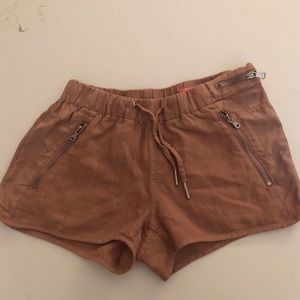 Blank NYC pull on girls shorts M zip pockets